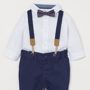 H&M toddler shirt & chino set with bow tie